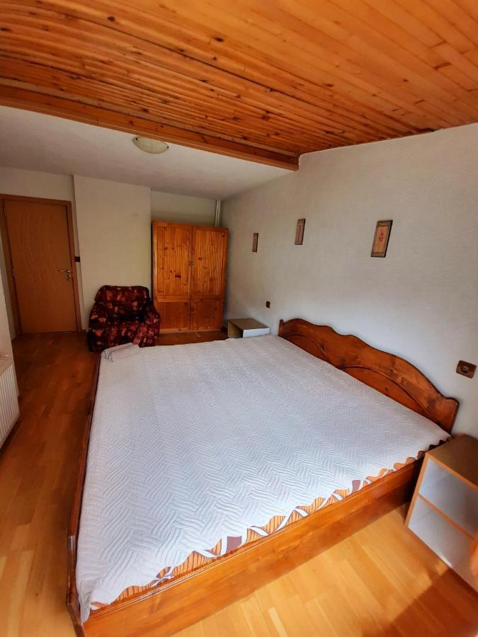 Guesthouse Classic Dospat Eksteriør billede