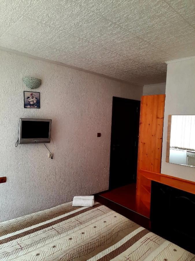 Guesthouse Classic Dospat Eksteriør billede