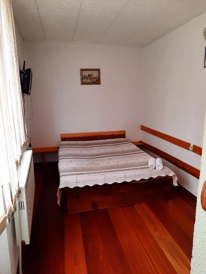 Guesthouse Classic Dospat Eksteriør billede