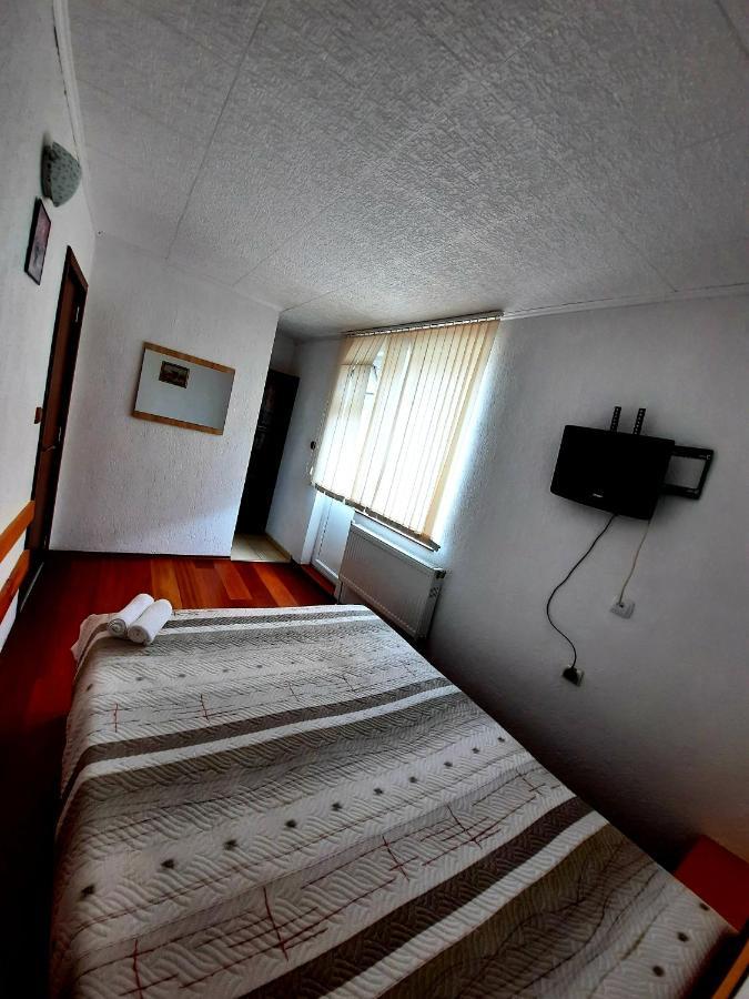 Guesthouse Classic Dospat Eksteriør billede